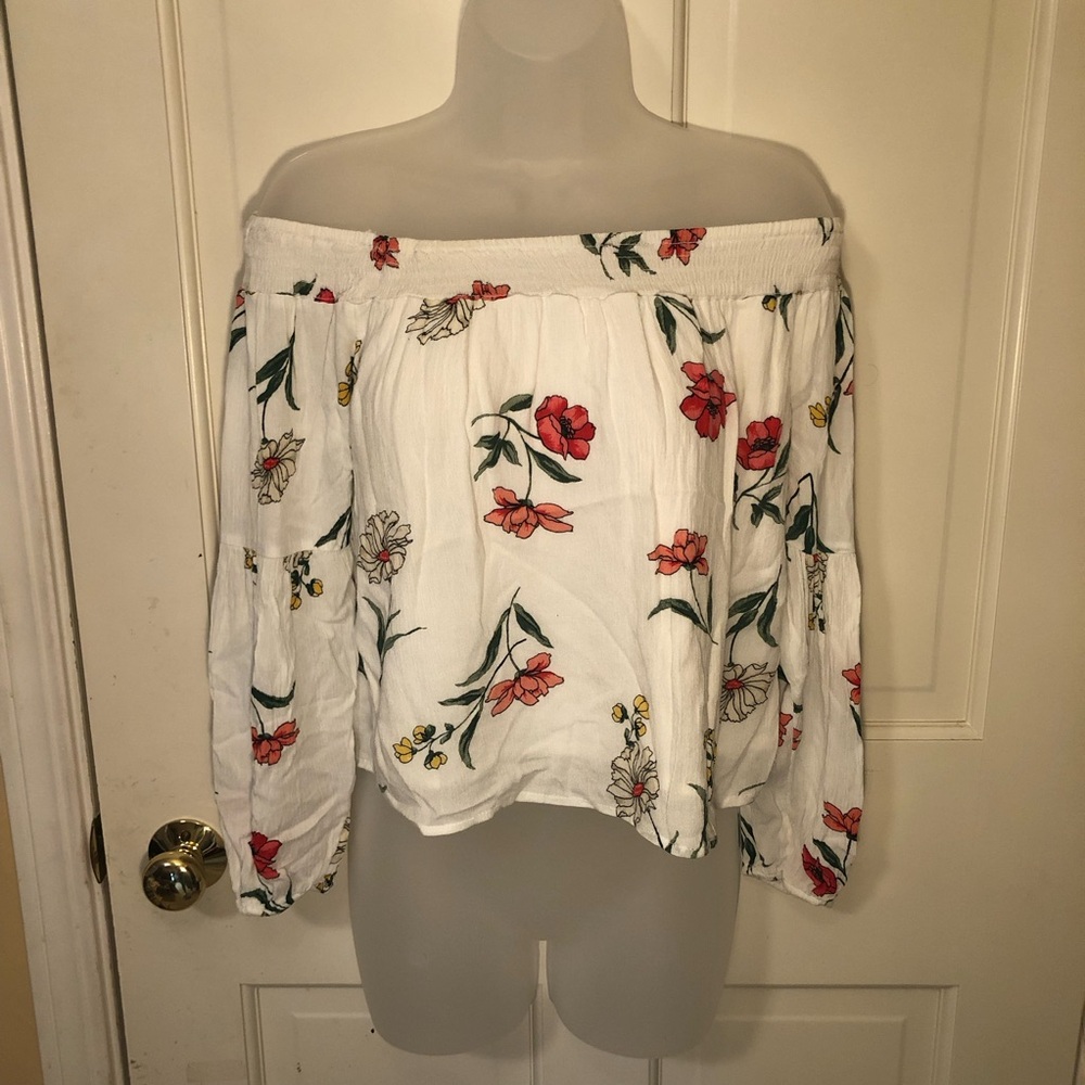 Hollister Off the Shoulder Cropped Long Sleeve White Top Size Small